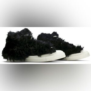 Converse Ambush Chuck 70 Fuzzy HI Black Egret Furry High-Tops Size 8 Women’s